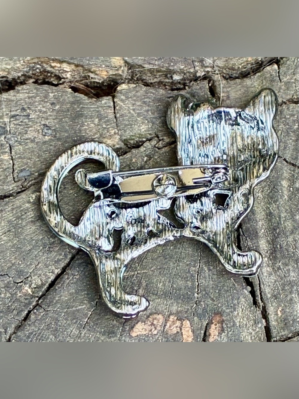 Hand-Painted Jeweled Cat Brooch - Pastel Green Floral Accents - Picture 4 of 7